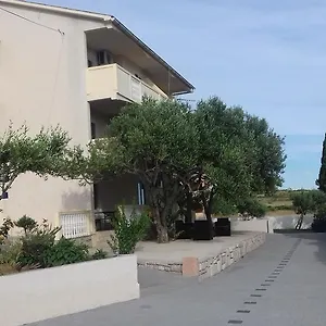 Apartman Zoran, Povljana